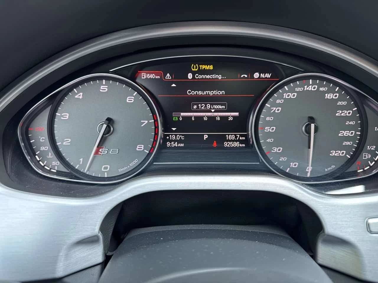Audi S8 * 4dr Sdn Plus * CARFAX * ЦЕНА ДО БГ, снимка 15 - Автомобили и джипове - 54874190
