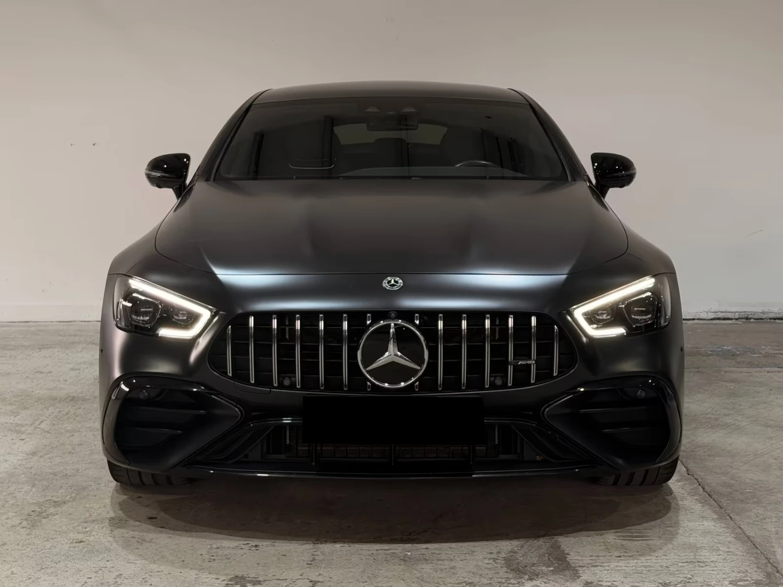 Mercedes-Benz AMG GT 43 / V8 STYLE / 4 MATIC /  BURM / 360 / PANO / , снимка 2 - Автомобили и джипове - 55007113