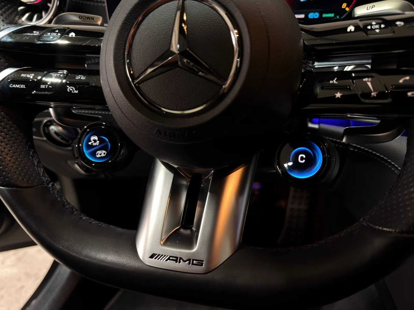 Mercedes-Benz AMG GT 43 / V8 STYLE / 4 MATIC /  BURM / 360 / PANO / , снимка 13 - Автомобили и джипове - 55007113