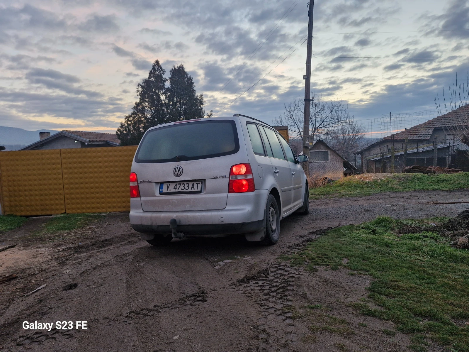 VW Touran FSI, снимка 2 - Автомобили и джипове - 55011417