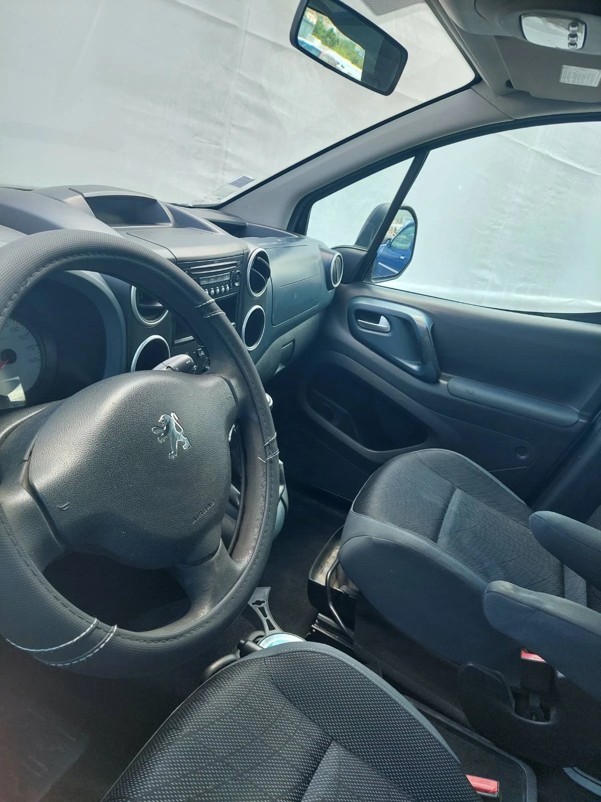 Peugeot Partner Tepee 1.6 HDI , снимка 6 - Автомобили и джипове - 55021709