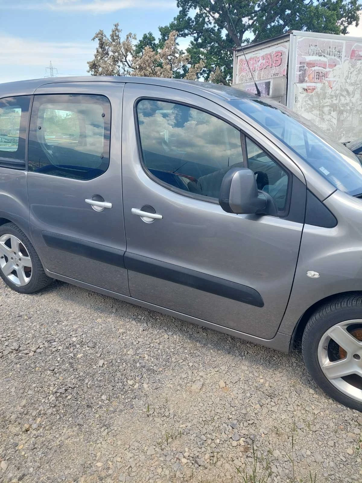 Peugeot Partner Tepee 1.6 HDI , снимка 2 - Автомобили и джипове - 55021709