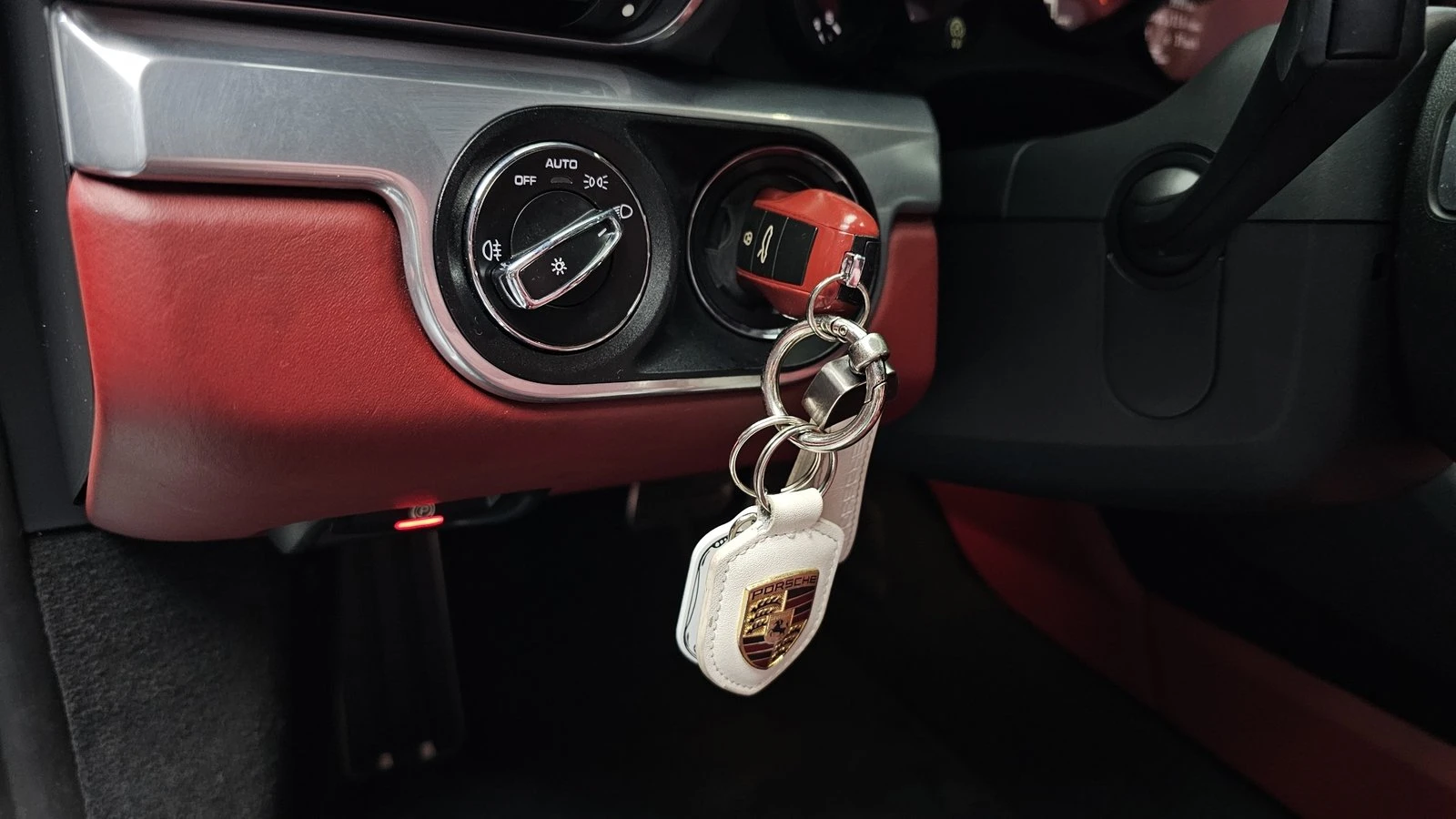 Porsche 911 CARRERA 4* ПОДГРЕВ ВОЛАН* КРАЙНА ЦЕНА, снимка 17 - Автомобили и джипове - 55348782