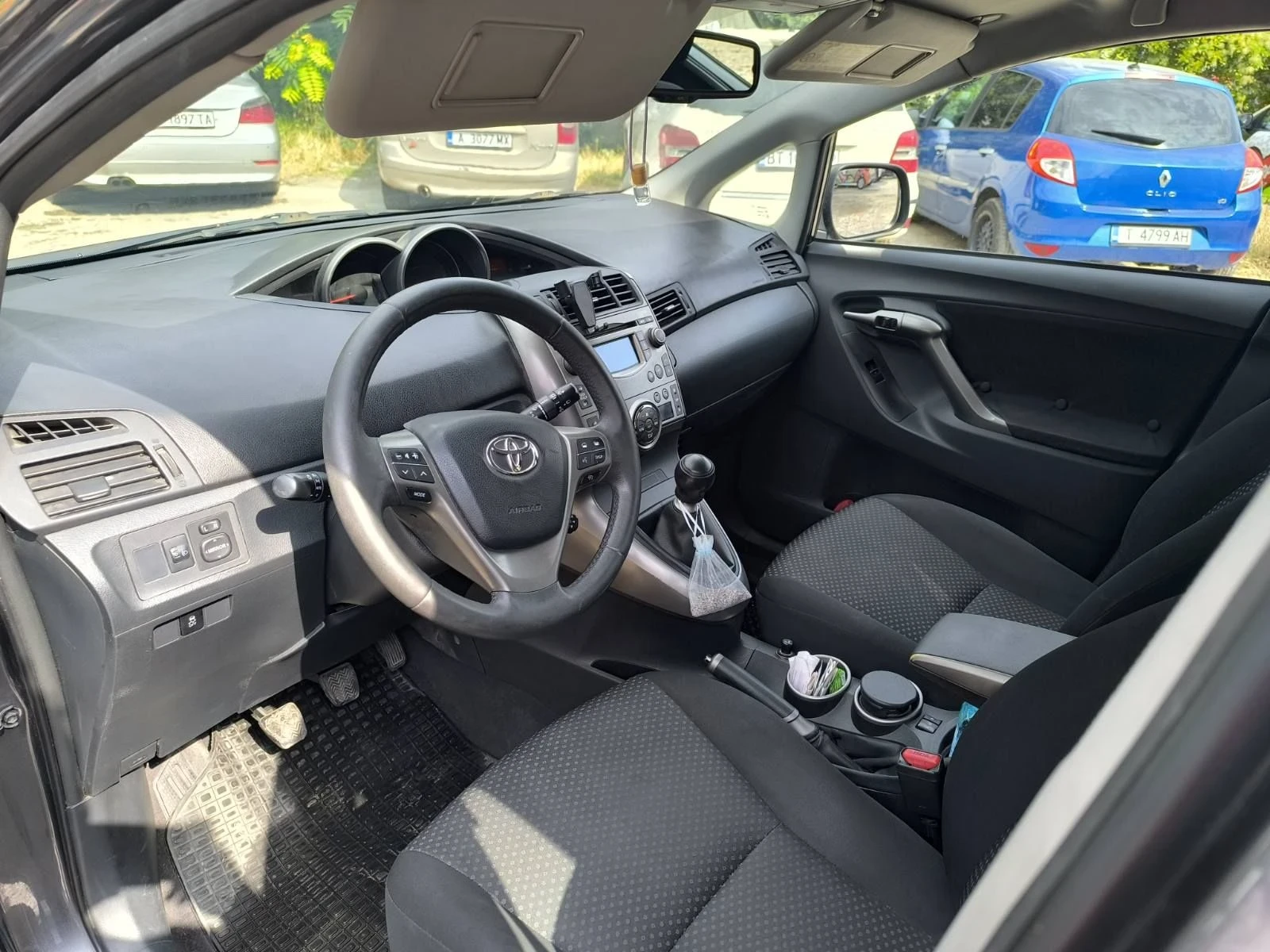 Toyota Verso, снимка 2 - Автомобили и джипове - 55603692
