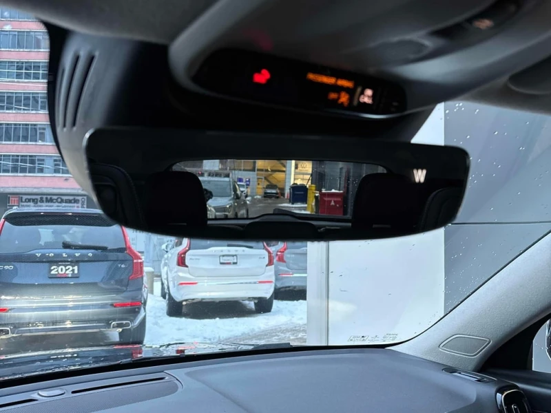 Volvo XC40 * Momentum * CARFAX * БЕЗ ПЪРВОНАЧАЛНА ВНОСКА, снимка 12 - Автомобили и джипове - 53032249