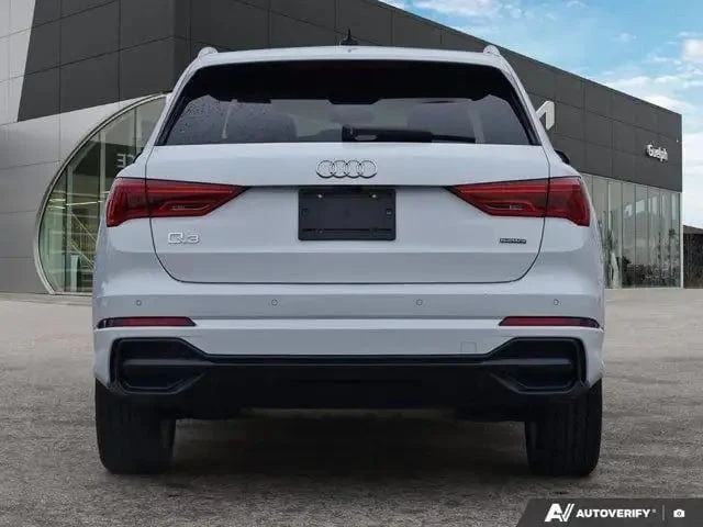 Audi Q3 / S line Progressiv / AWD / ПАНОРАМА / CARFAX , снимка 5 - Автомобили и джипове - 53306581