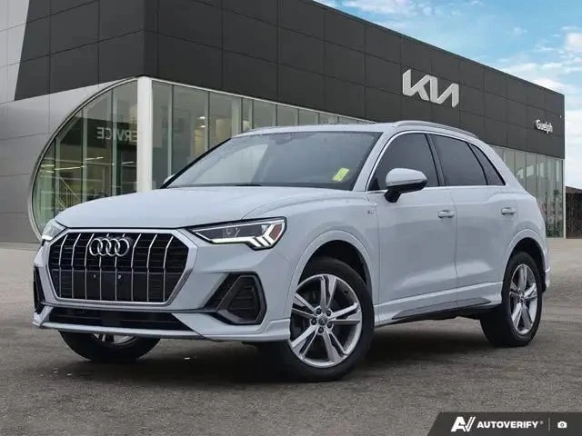 Audi Q3 * S line Progressiv | Leather | Sunroof * CARFAX *