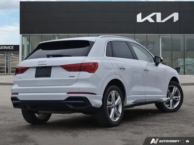 Audi Q3 / S line Progressiv / AWD / ПАНОРАМА / CARFAX , снимка 6 - Автомобили и джипове - 53306581
