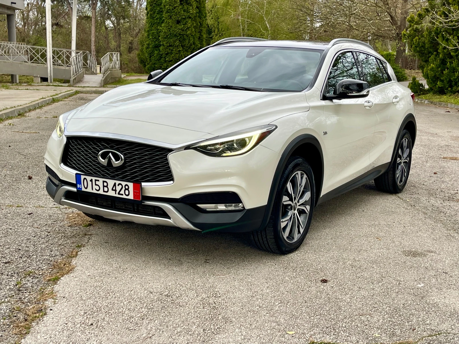 Infiniti QX30 2.0T* AWD-4X4* LED* BOSE* Panorama*  - изображение 5