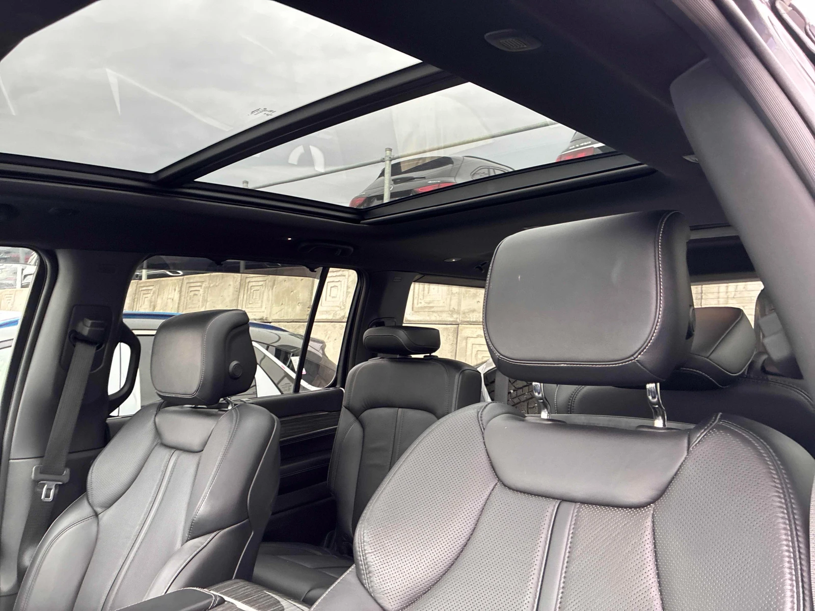 Jeep Grand Wagoneer SERIES 3 * CARFAX * БЕЗ ПЪРВОНАЧАЛНА ВНОСКА - изображение 9