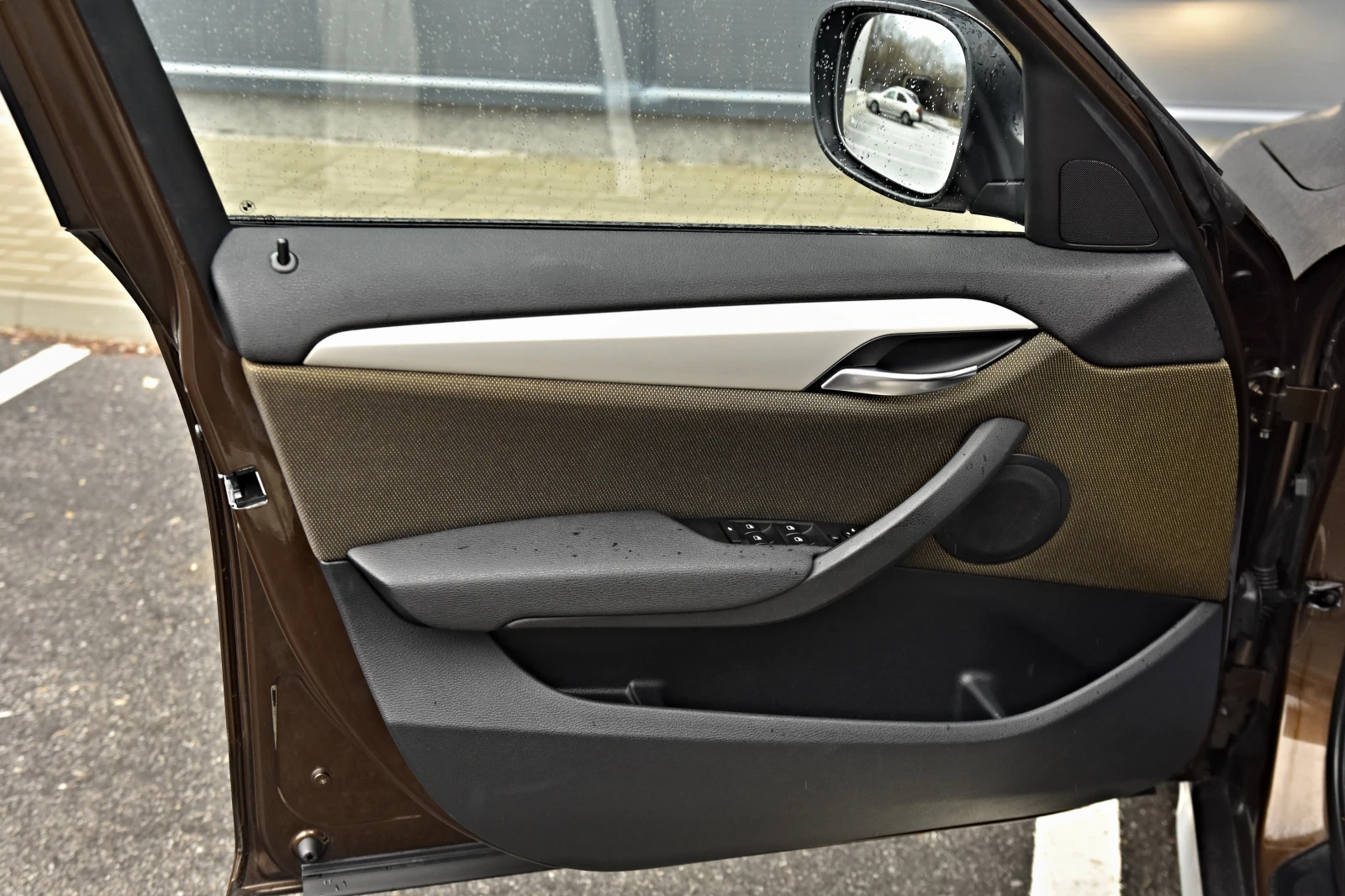 BMW X1 2.0 143 NAVI, снимка 17 - Автомобили и джипове - 53965344