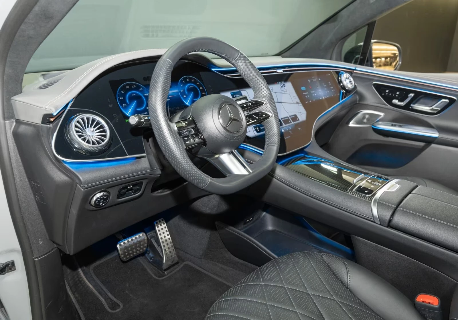 Mercedes-Benz EQE 500 AMG/SUV/4-MATIC/CARBON/HYPERSCREEN/BURM/PANO/, снимка 9 - Автомобили и джипове - 53974740