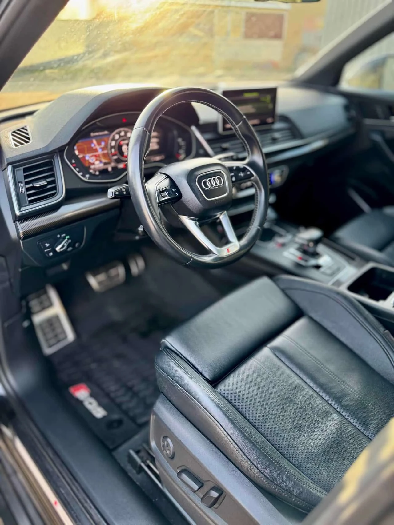 Audi SQ5 * Progressiv* 2 КЛЮЧА* PANO* KEYLESS* ПОДГРЕВ* , снимка 5 - Автомобили и джипове - 54088434