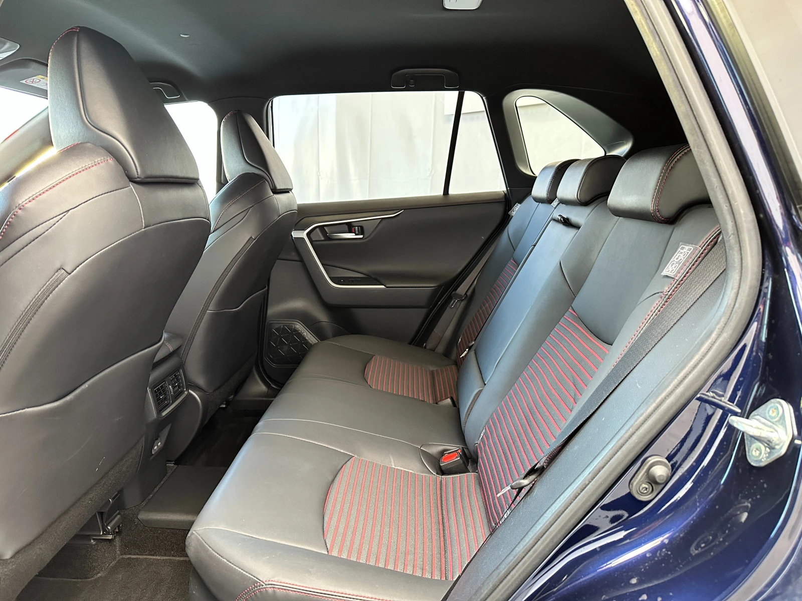 Toyota Rav4 2.5 Design Business, снимка 7 - Автомобили и джипове - 54112808