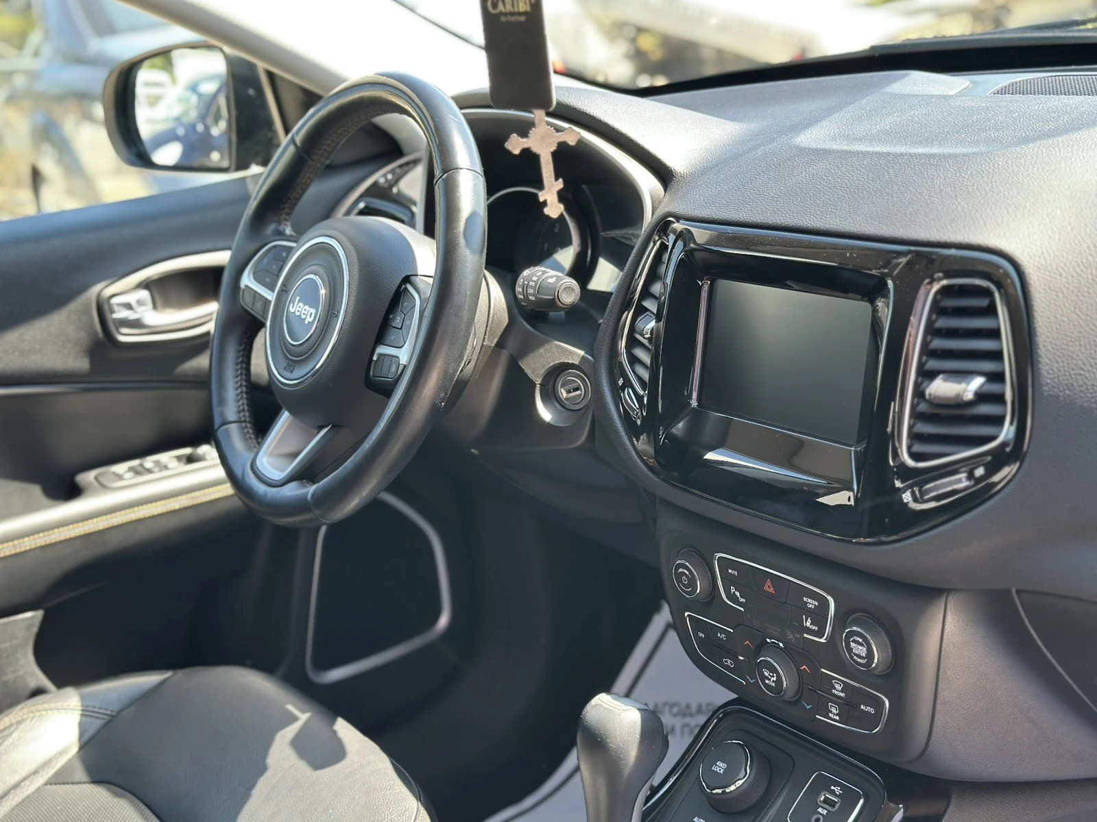 Jeep Compass 4x4 LIMITED 127 000KM, снимка 14 - Автомобили и джипове - 55168951