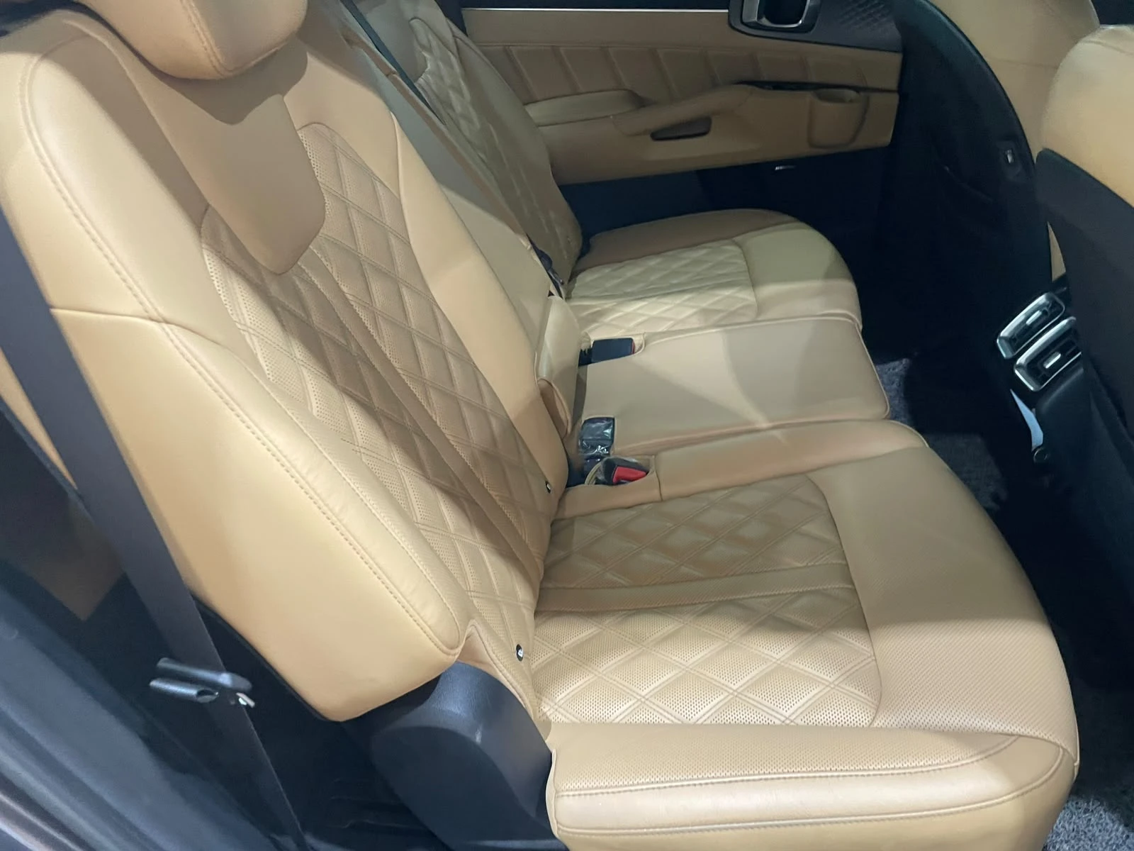 Kia Sorento 2.2D ! 4WD ! 6+ 1 ! Signature !, снимка 13 - Автомобили и джипове - 55314003