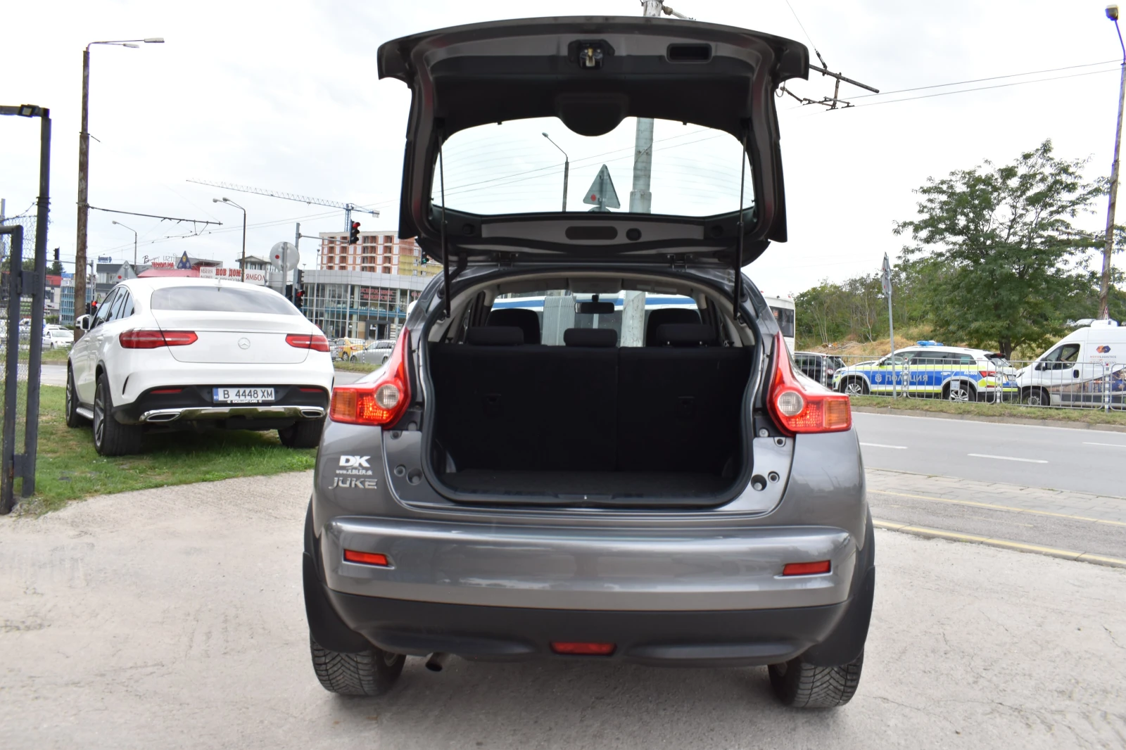 Nissan Juke 1.6i* AUTOMAT, снимка 7 - Автомобили и джипове - 55413849