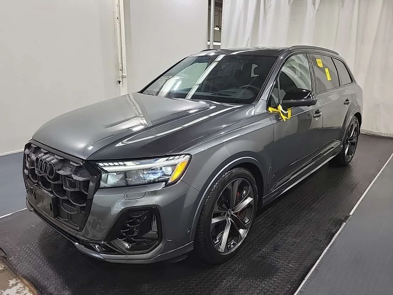 Audi SQ7 4.0 TFSI QUATTRO / MATRIX / DISTRONIC / 360 / 2 КЛ