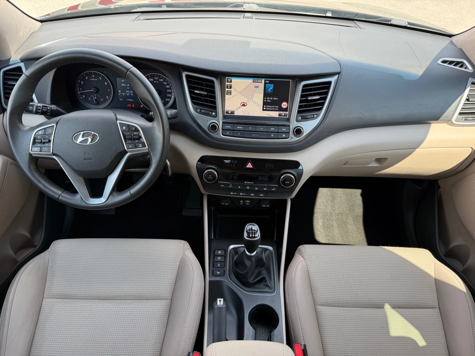 Hyundai Tucson 1.6i ГАЗ-BRC !100% РЕАЛНИ КИЛОМЕТРИ !, снимка 11 - Автомобили и джипове - 55940092