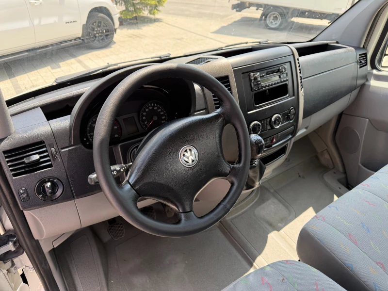 VW Crafter 2.5TDI Клима 4.30м. , снимка 14 - Бусове и автобуси - 51716666