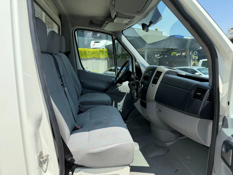 VW Crafter 2.5TDI Клима 4.30м. , снимка 10 - Бусове и автобуси - 51716666
