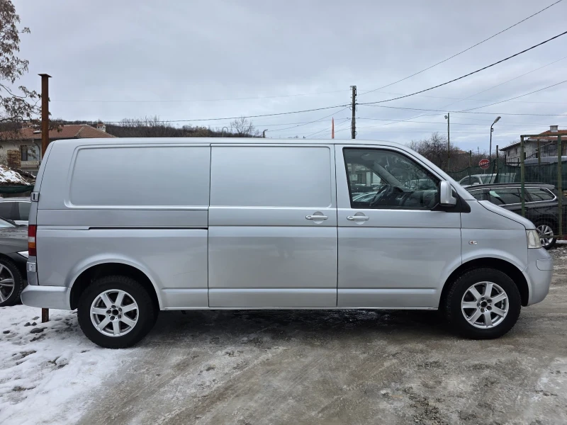 VW Transporter ДЪЛГА БАЗА 2.5 TDI 131 К.С. НАВИ / КАМЕРА, снимка 6 - Бусове и автобуси - 53196363