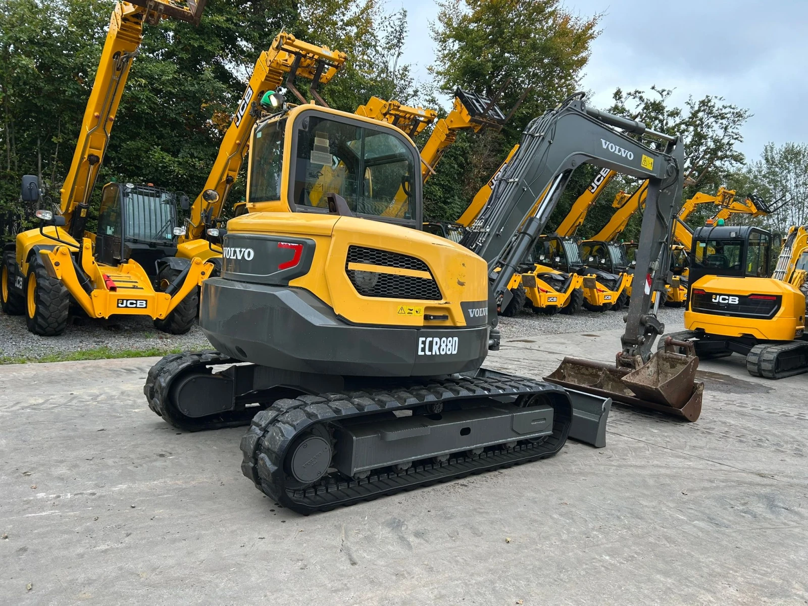Багер Volvo ECR88D - изображение 4
