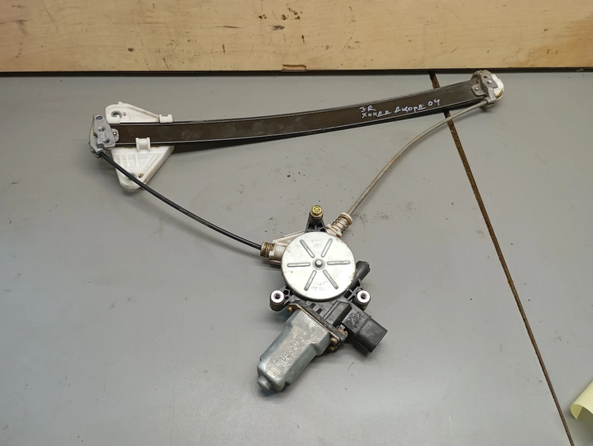 ел.машинка за задно дясно стъкло Хонда Акорд 2.4б