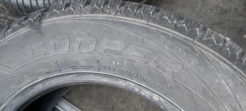 Гуми Зимни 215/65R16, снимка 4 - Гуми и джанти - 31148713