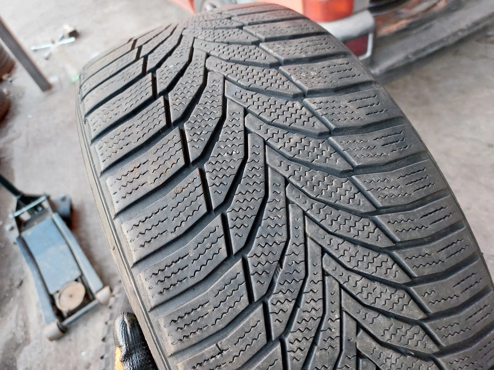 ���� 225/40R18 | Mobile.bg � ����������� 2
