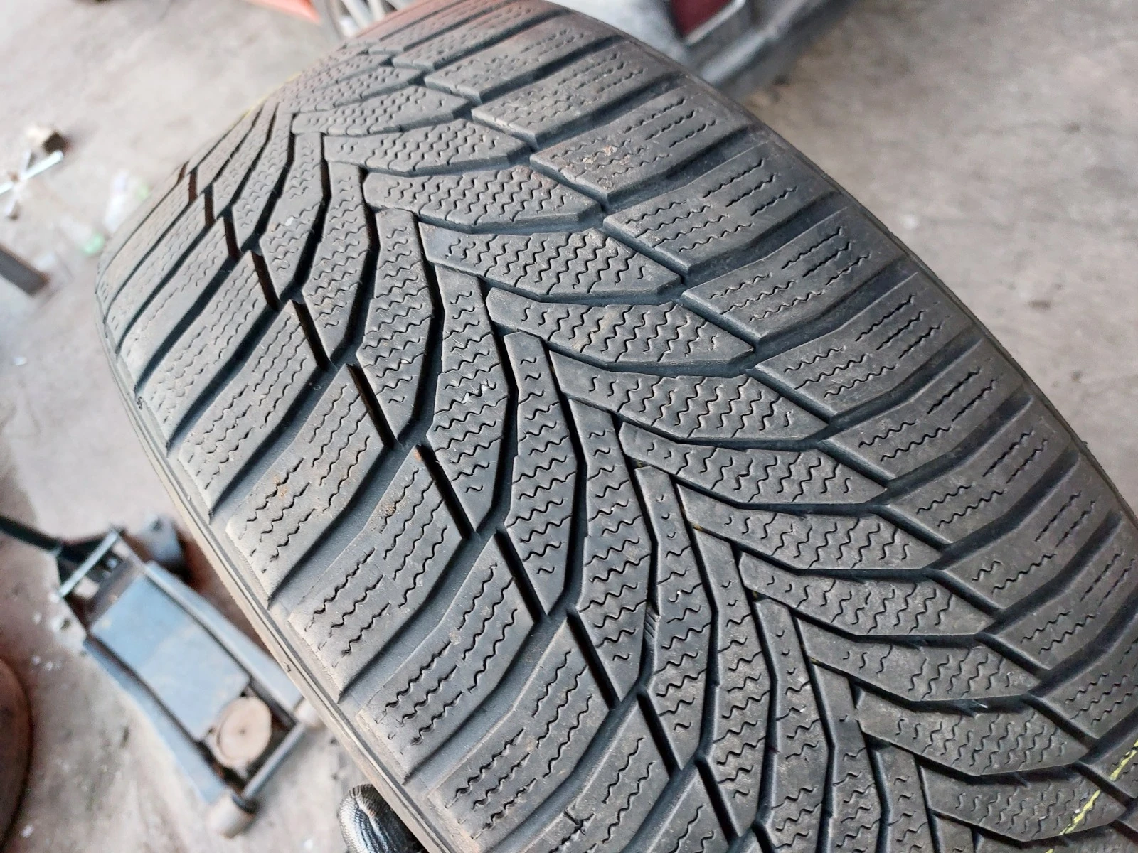 ���� 225/40R18 | Mobile.bg � ����������� 1