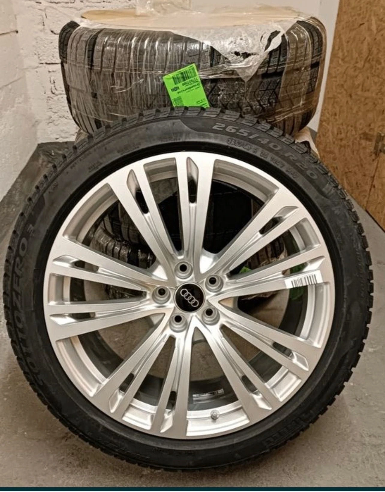 ���� � ������ 265/40R20 �� Audi A8 | Mobile.bg � ����������� 2