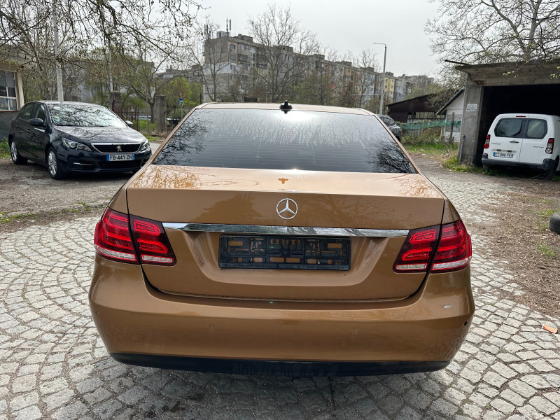 Mercedes-Benz E 220 LIMITED* GOLD* EDITION* КОЖА* , снимка 5 - Автомобили и джипове - 42208724