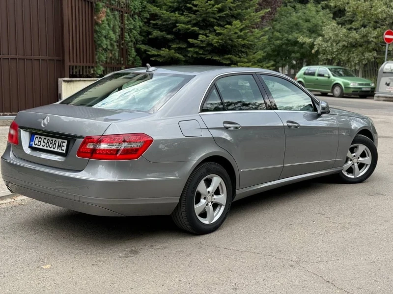 Mercedes-Benz E 200, снимка 6 - Автомобили и джипове - 47174424