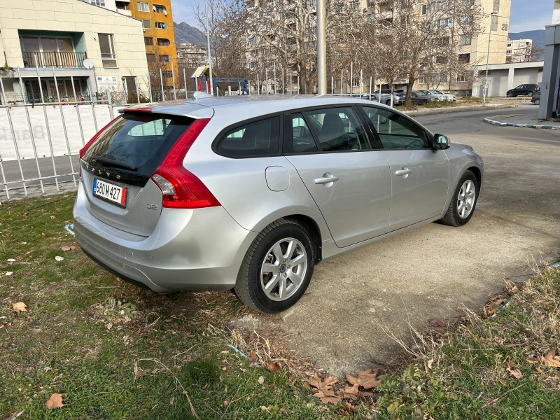 Volvo V60 1.6 D2 114 к.с., снимка 4 - Автомобили и джипове - 48536683