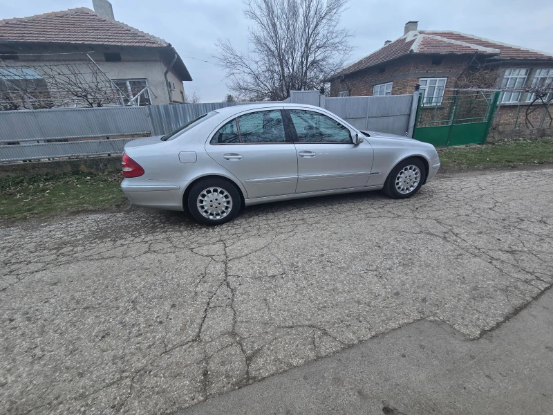 Mercedes-Benz E 280, снимка 2 - Автомобили и джипове - 48626094