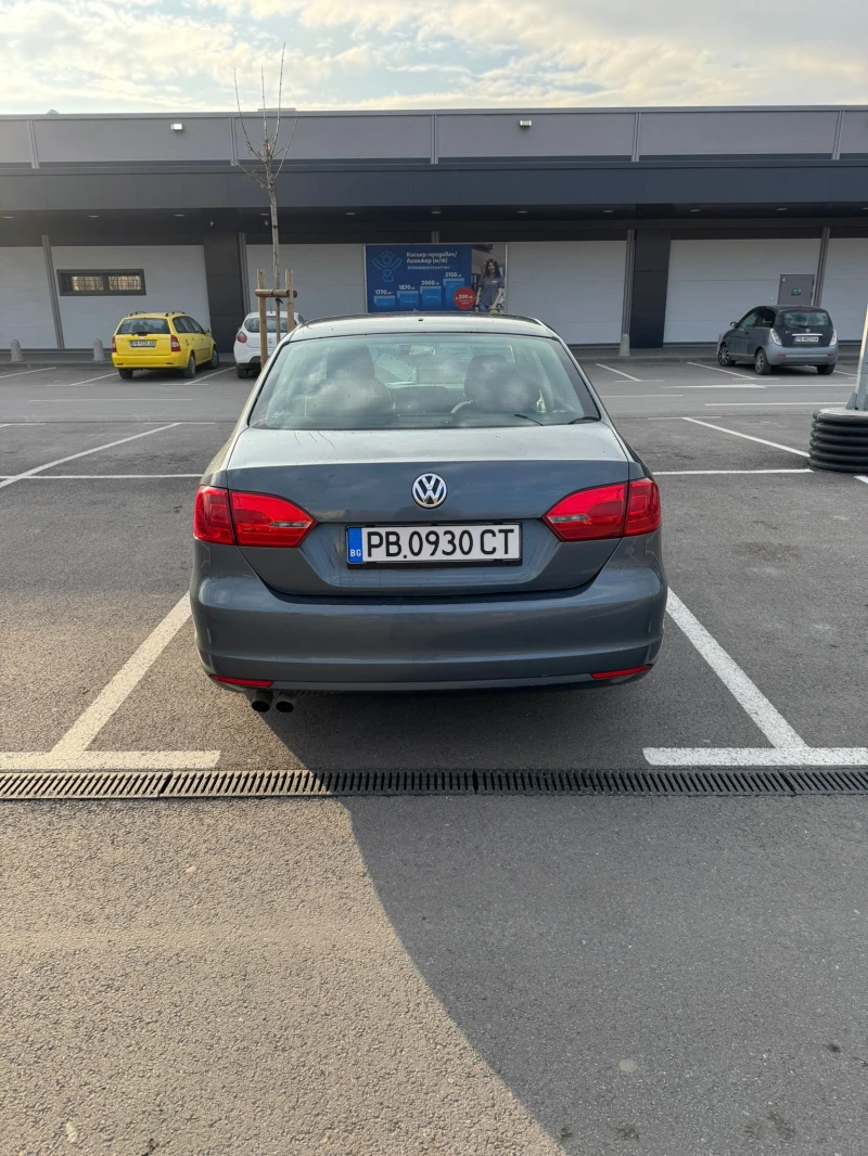 VW Jetta 2.0 LPG, снимка 4 - Автомобили и джипове - 48796950