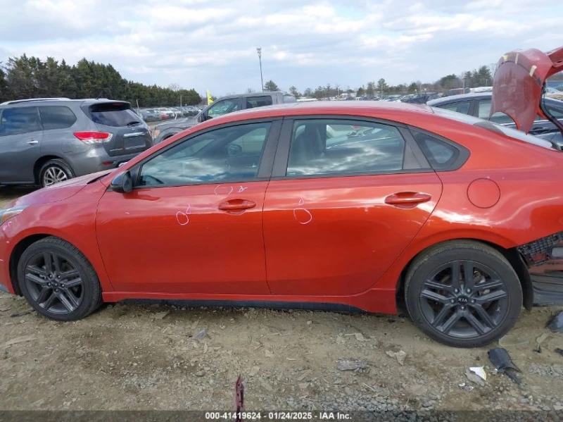 Kia Forte 2.0L I-4 DOHC, VVT, 147HP Front Wheel Drive, снимка 7 - Автомобили и джипове - 49463191