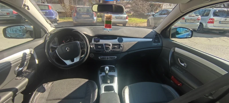 Renault Laguna 2.0/16V, снимка 6 - Автомобили и джипове - 49552338