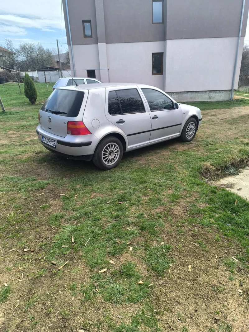 VW Golf, снимка 17 - Автомобили и джипове - 49594943