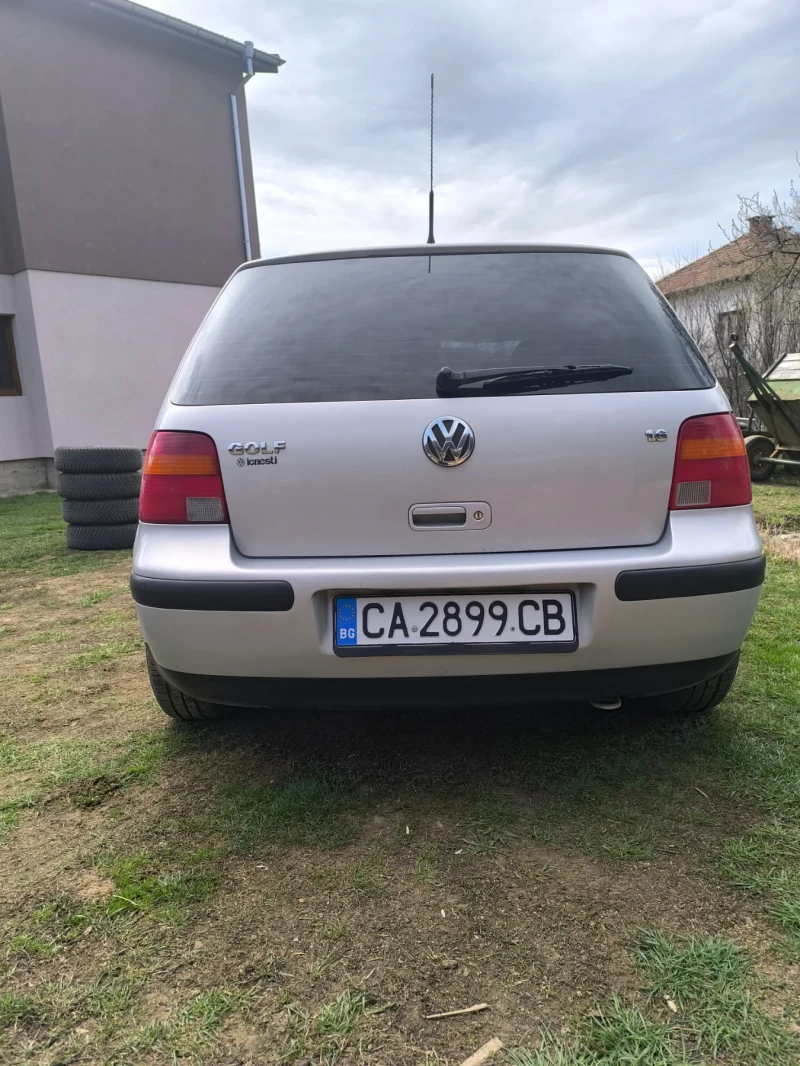 VW Golf, снимка 2 - Автомобили и джипове - 49594943