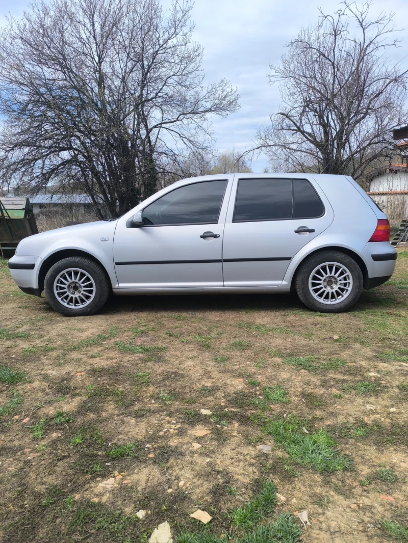 VW Golf, снимка 1 - Автомобили и джипове - 49594943