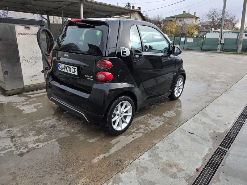 Smart Fortwo Electric , снимка 4 - Автомобили и джипове - 52643087
