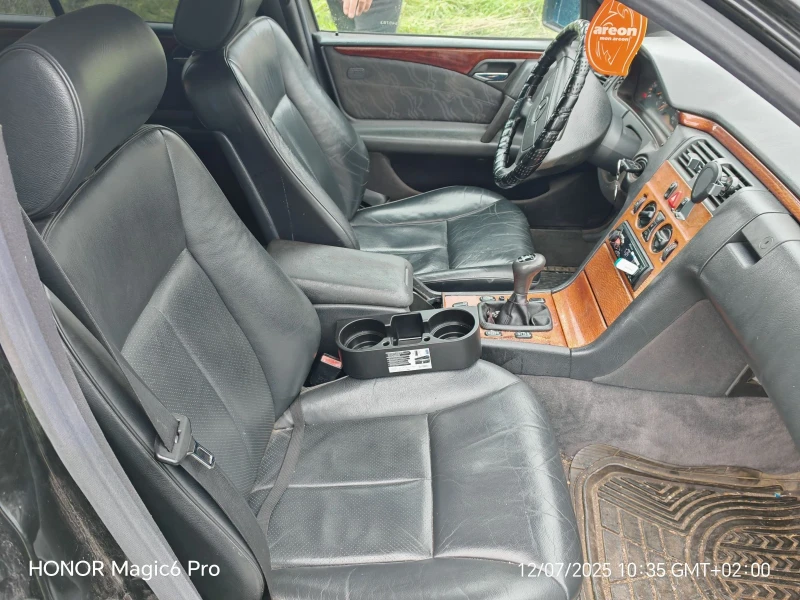 Mercedes-Benz E 250 E250 TD , снимка 8 - Автомобили и джипове - 52678127