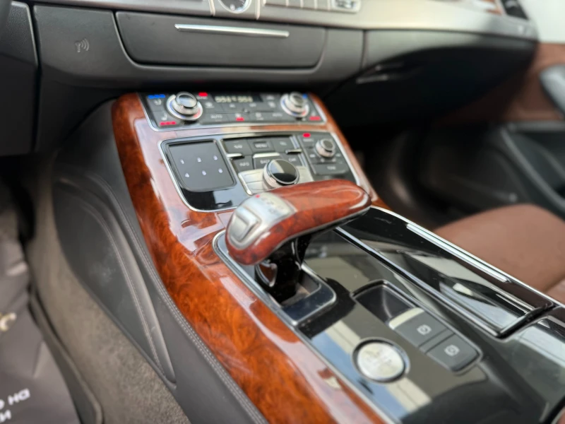 Audi A8 6 МЕСЕЦА ГАРАНЦИЯ/4.2TDI 351к.с. Всички Екстри, снимка 10 - Автомобили и джипове - 52882385