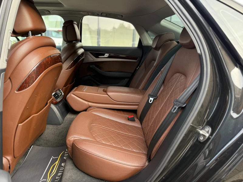 Audi A8 6 МЕСЕЦА ГАРАНЦИЯ/4.2TDI 351к.с. Всички Екстри, снимка 8 - Автомобили и джипове - 52882385
