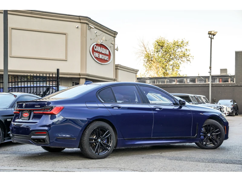 BMW 750 XDRIVE* M Pack* HUD* Масаж* Панорама* Keyless, снимка 4 - Автомобили и джипове - 53168952