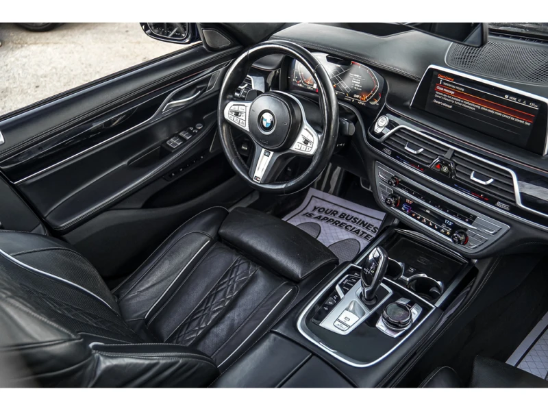 BMW 750 XDRIVE* M Pack* HUD* Масаж* Панорама* Keyless, снимка 7 - Автомобили и джипове - 53168952