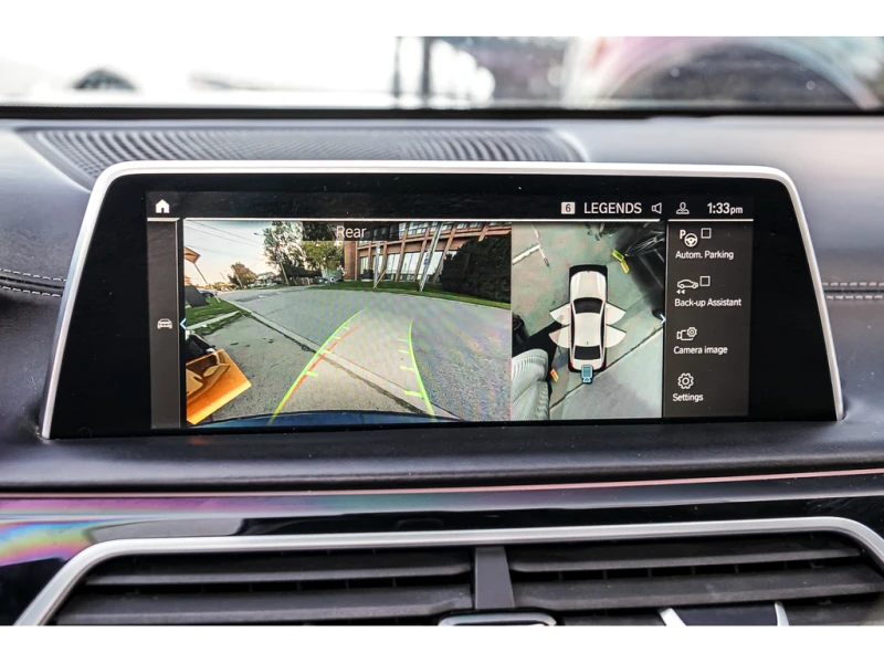 BMW 750 XDRIVE* M Pack* HUD* Масаж* Панорама* Keyless, снимка 12 - Автомобили и джипове - 53168952