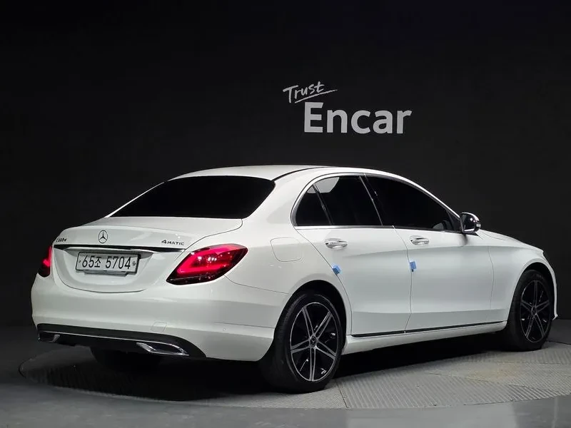 Mercedes-Benz C 220 - САМО 30% АВАНС, снимка 2 - Автомобили и джипове - 55405860